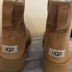 UGG Boots Chestnut Size 8.5